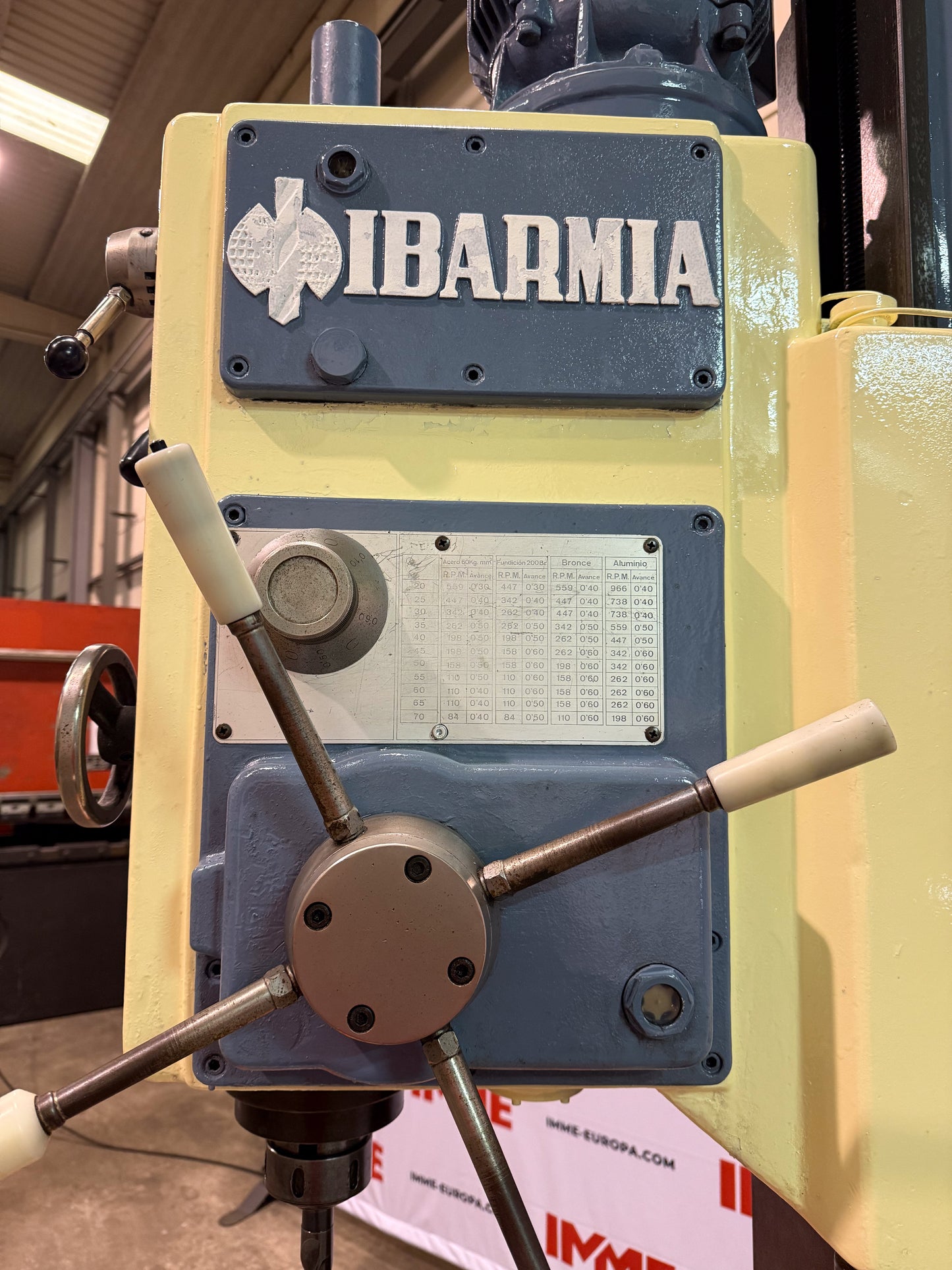 Taladro de columna IBARMIA B-70