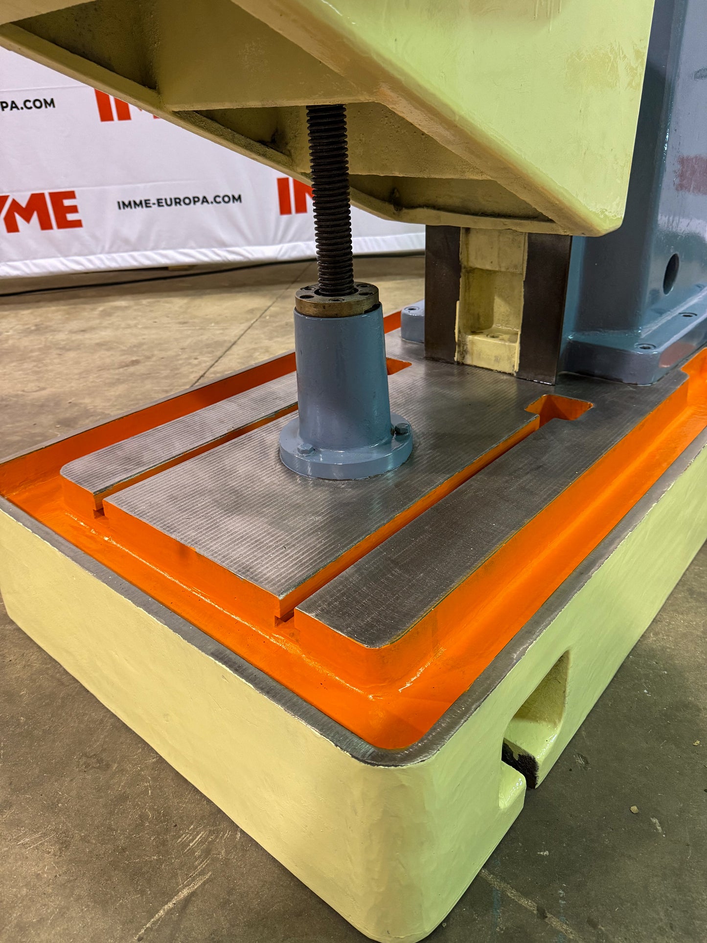 Taladro de columna IBARMIA B-70