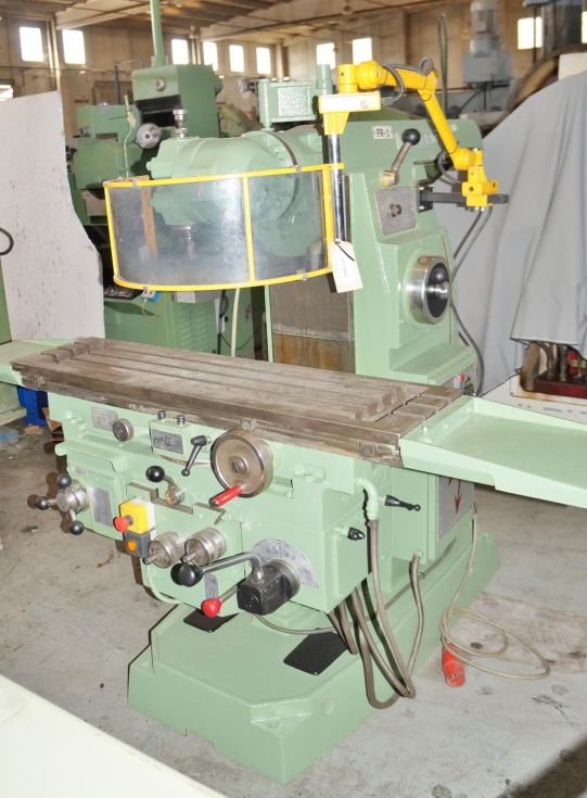 Fresadora universal CORREA F2UA