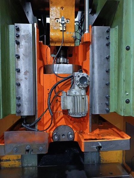 Prensa CC SANGIACOMO T 130R CE